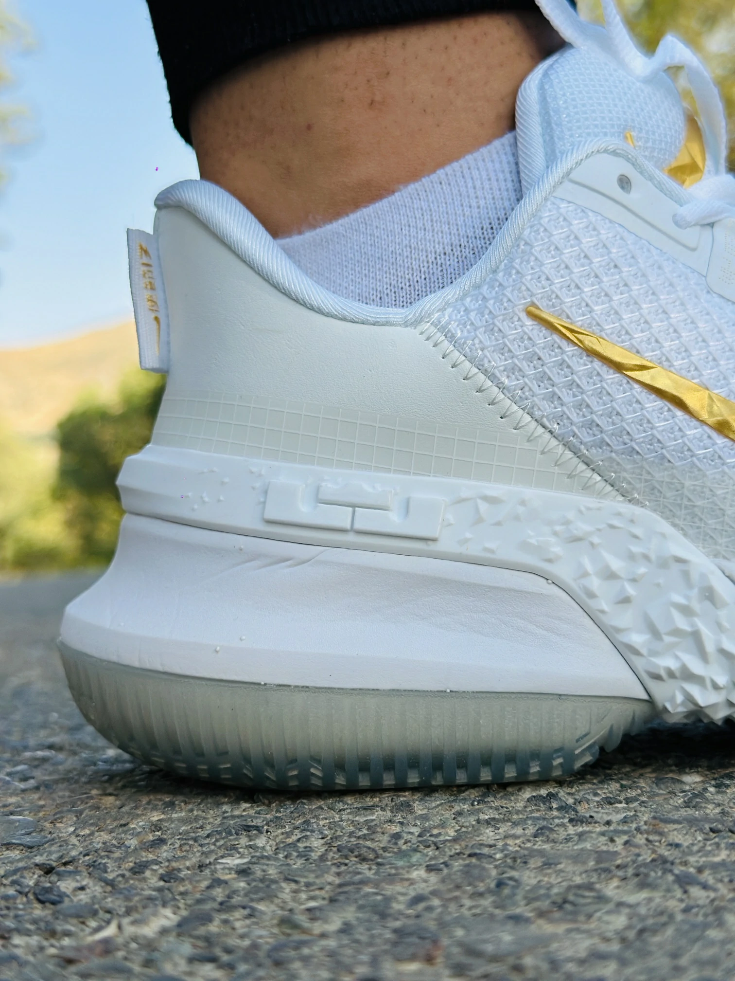 کفش نایک بسکتبالی مدل LeBron Ambassador 13 رنگ سفید