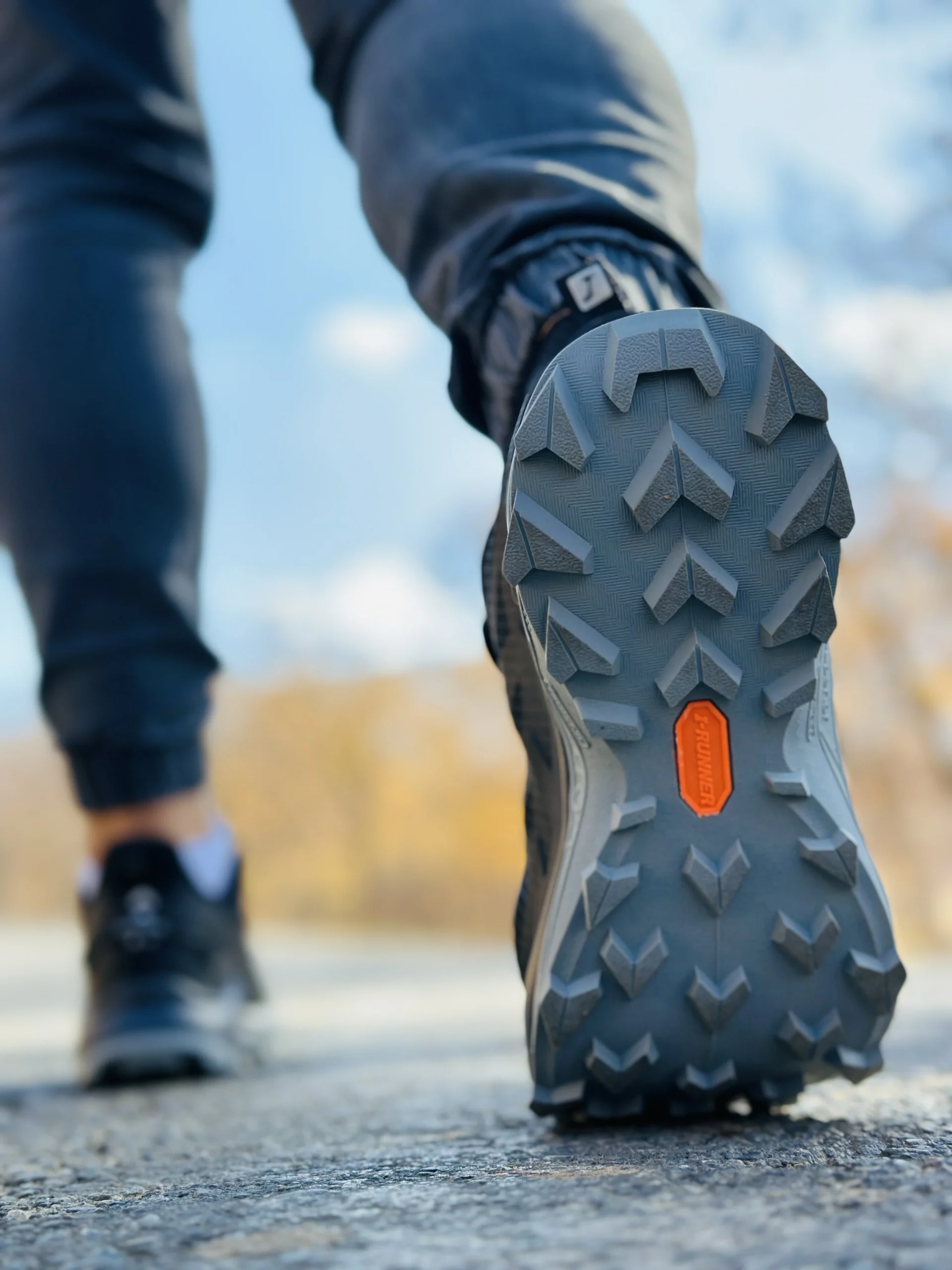 کفش ایرانر مدل S2107 مشکی زیره طوسی ضدآب