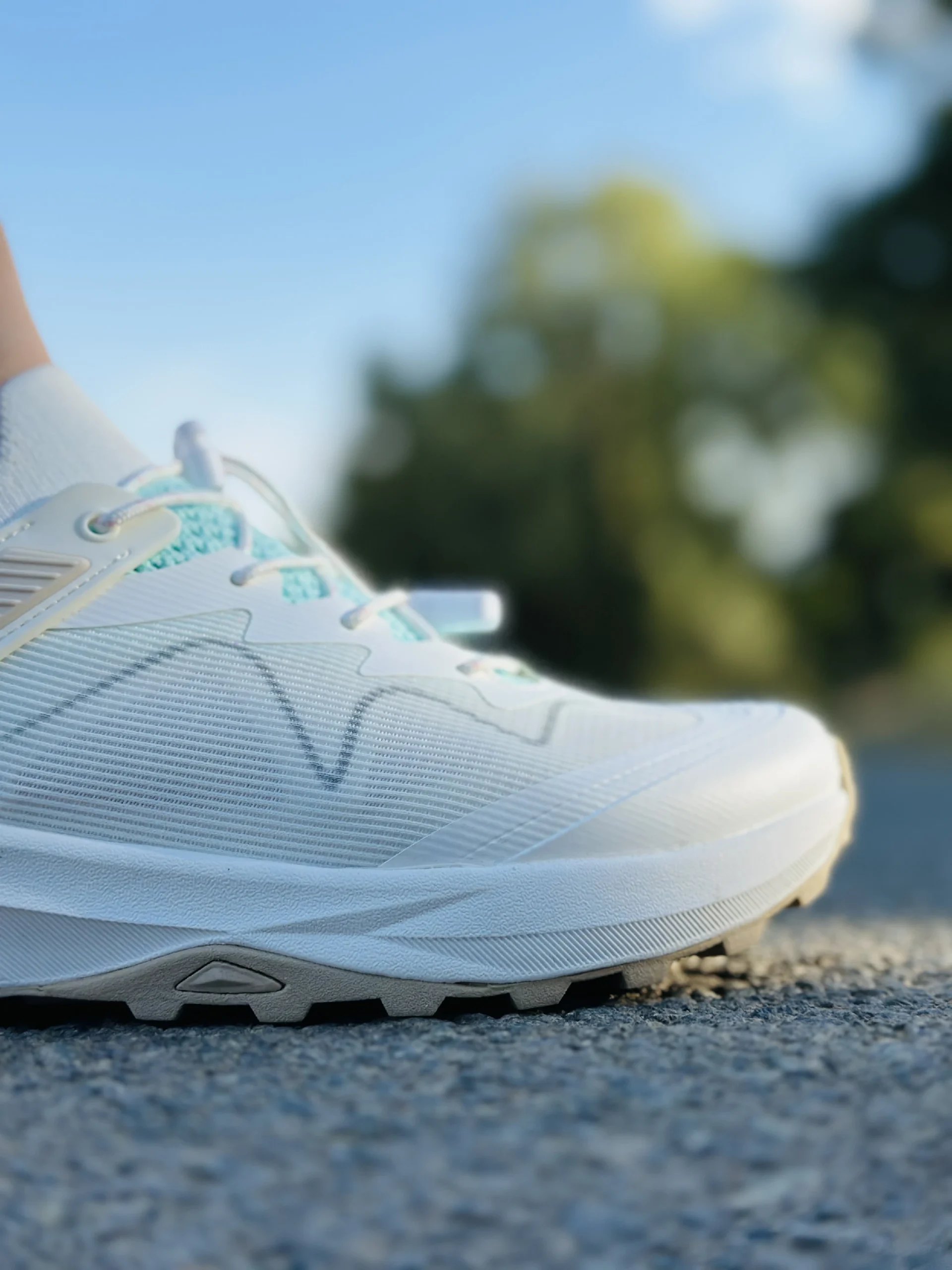 کتونی گورنورنی سفید